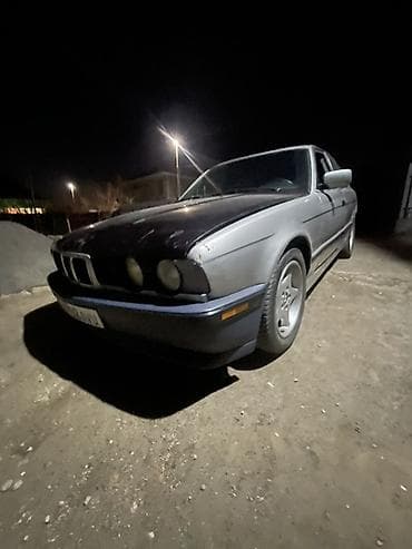 реснички е34: BMW 5 series: 1989 г., Седан — 4