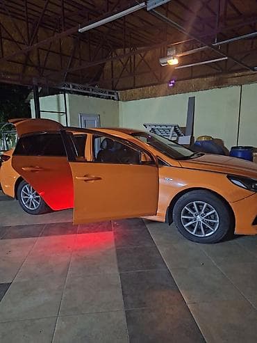 соната нф: Hyundai : 2019 г., 2 л, Автомат, Газ, Седан — 3