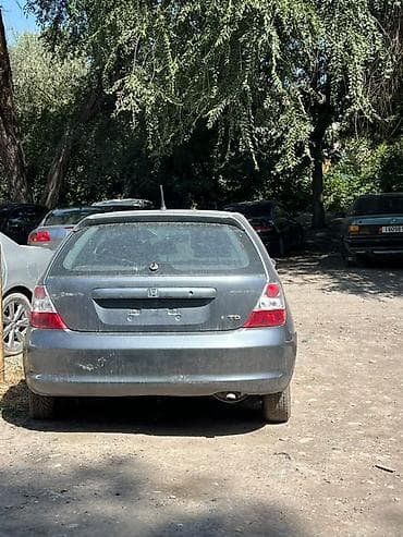 tourer v салон: Honda Civic хэтчбек (5 дверей), серый металлик. Кузов: - Компактный — 2