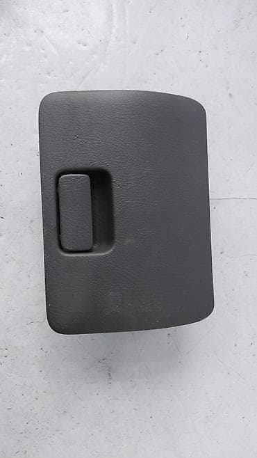 step rf3: Подстаканник для Honda Stepwgn (Step Wagon) RF1, год выпуска — 2