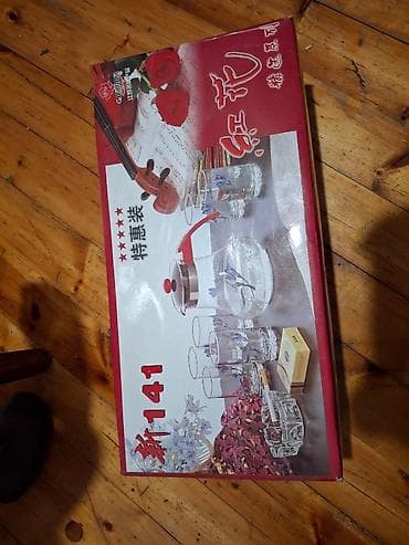 Набор 6 стаканов и графин в коробке. Материал - стекло. сине-серый