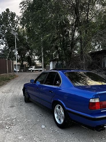 транс: BMW 5 series: 1990 г., Механика, Седан — 2