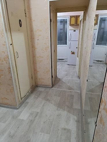Недвижимость: Золотой квадрат Сдается 2ком квартира Этаж: 3 из 12 Косметический — 3