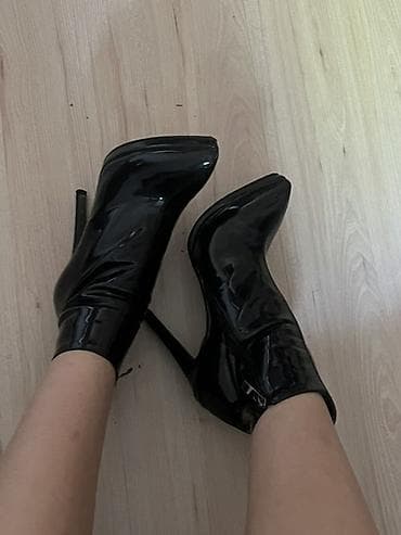 Жеке буюмдар: Черные лакированные ботильоны на высокой шпильке 39р в очень хорошем — 2