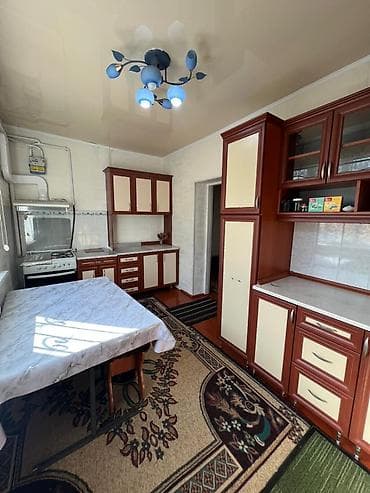 Дома: 🏡 Срочно продается дом в ж/м Ала-Тоо-2! ✅ 5-комнатный дом ✅ Участок — — 4
