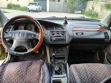 Унаа сатуу: Honda Accord: 2000 г., 1.8 л, Кол менен иштөөчү, Бензин, Седан — 5