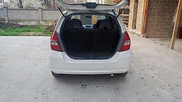 хонда продаю: Honda Fit: 2004 г., 1.3 л, Вариатор, Бензин, Хэтчбэк — 4