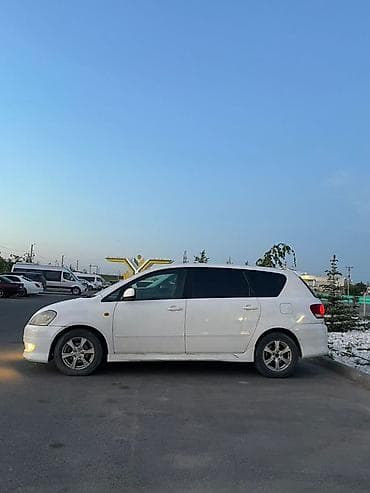 ipsum: Toyota Ipsum: 2002 г., 2.4 л, Минивэн — 1