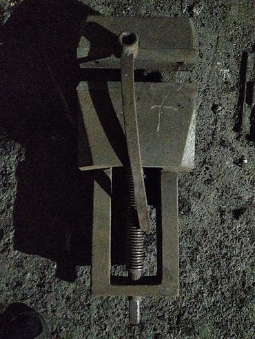 Отбойные молотки: Токарные/слесарные тиски поворотные тяжелого типа - Массивная — 1