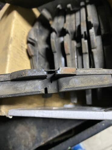 Комплект тормозных колодок Mercedes-Benz 2003 г., Б/у, Аналог at lalafo.kg Комплект тормозных колодок Mercedes-Benz 2003 г., Б/у, Аналог