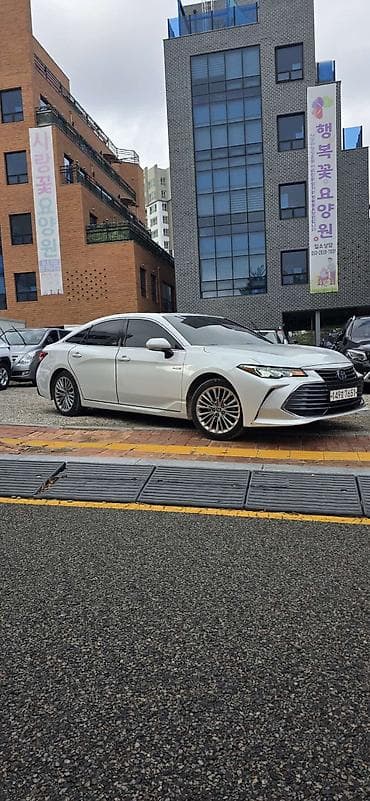 Продажа авто: Toyota Avalon: 2020 г., 2.5 л, Автомат, Гибрид, Внедорожник — 2