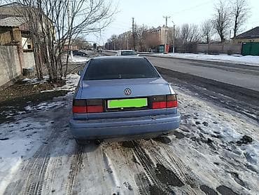 Volkswagen Vento: 1993 г., 1.6 л, Механика, Бензин, Седан at lalafo.kg Volkswagen Vento: 1993 г., 1.6 л, Механика, Бензин, Седан