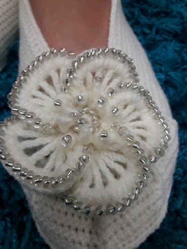 срочно продаю в связи с переездом: Домашние тапочки, 38, Новый, цвет - Белый — 1