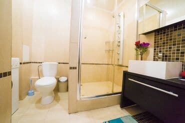 посуточно дом: 1 бөлмө, Мончо буюмдары, Алдын ала ээлөө, Тиричилик техникасы — 5