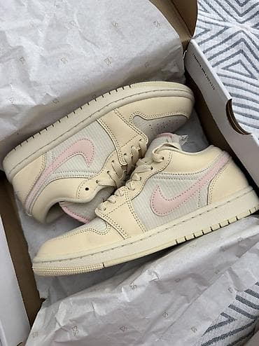 джорданы найк: Кроссовки Nike Air Jordan 1 Low - Цвет: кремовый (ваниль) с мягкими — 5