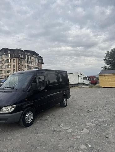 b class: Mercedes-Benz Спринтер: 2003 г., 2.2 л, Механика, Дизель — 2