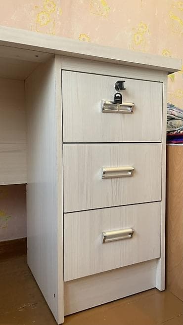 Столы: Компьютерный стол, С полками — 5