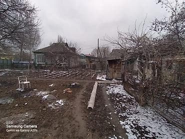 деревяный дом: Продаётся одноэтажный жилой дом с прилегающим участком. Описание: - — 10