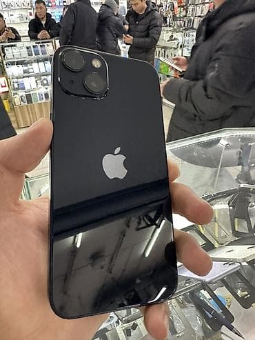 IPhone 13, Б/у, 128 ГБ, Защитное стекло, Чехол, 82 %