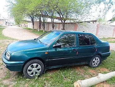 левое крыло ист: Volkswagen Vento: 1996 г., 1.8 л, Механика, Бензин, Седан — 2