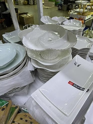 Кухонные принадлежности: Набор столовой посуды из белого фарфора/керамики - Разнообразие форм — 4