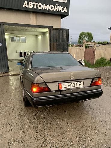 a 160: Mercedes-Benz W124: 1992 г., Седан — 1