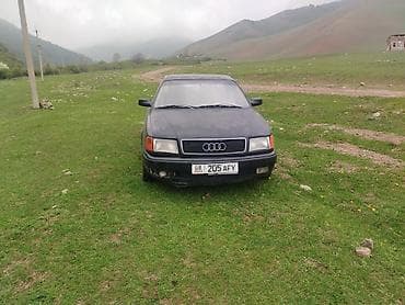 Audi S4: 1992 г., 2.6 л, Механика, Газ, Седан