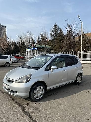 toyota corolla 2002: Honda Fit: 2001 г., 1.3 л, Вариатор, Бензин — 1