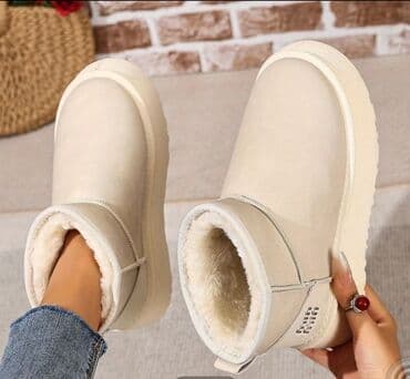 Угги, 37, Miu Miu, Новый, цвет - Бежевый, Самовывоз