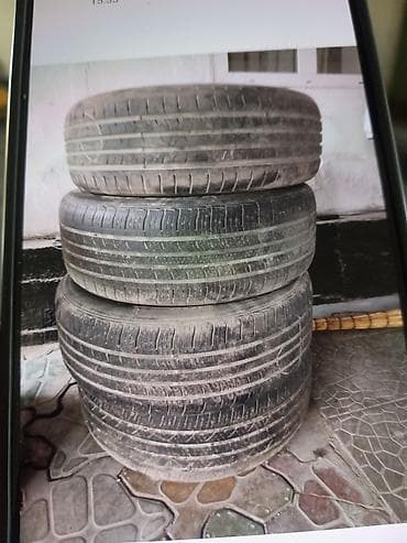 2 4 д: Комплект автомобильных шин разного типоразмера. Характеристики: - — 3