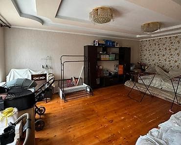 Үйлөр: 📍 ул. Курманалиева 🔘8-комнатный 🔘Этажи 2 🔘218м² 🔥 Идеальное комбо — 3
