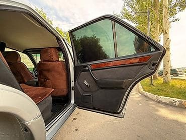 бапер 124: Mercedes-Benz W124: 1994 г., Механика, Седан — 4