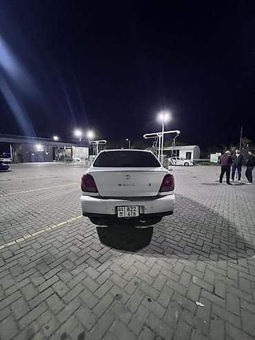 lexus e: Toyota Echo: 2001 г., Автомат, Бензин — 6