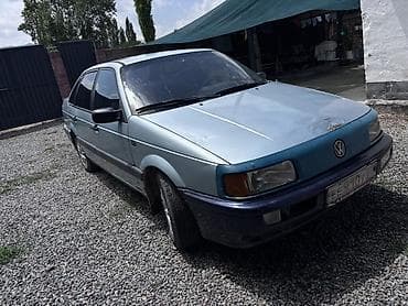 Volkswagen Passat: 1990 г., 1.8 л, Кол менен иштөөчү, Бензин, Седан — 2