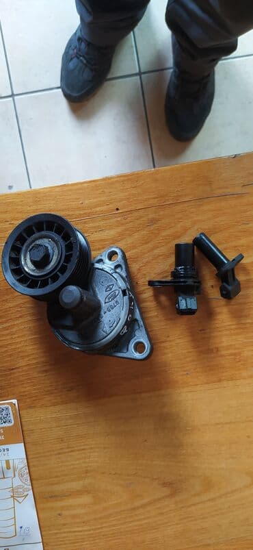 focus: Ford focus двигатель 1.8 2.0 датчик коленвала распредвала и натяжной — 1