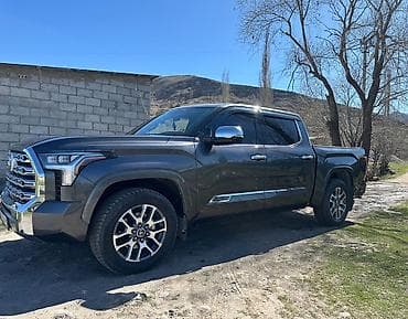Toyota Тундра: 2023 г., 3.5 л, Автомат, Бензин, Пикап — 5