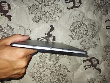Планшеты: IPad Pro (модель MLQ32LL/A), 128 ГБ, Wi‑Fi + Cellular - Дисплей 9,7 — 6