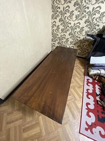 Дом и сад: Продаю стол, длина 150см, ширина 55см, высота 50см — 1