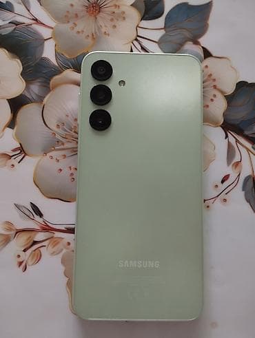 Samsung Galaxy A16, Б/у, 128 ГБ, цвет - Зеленый, 2 SIM — 1