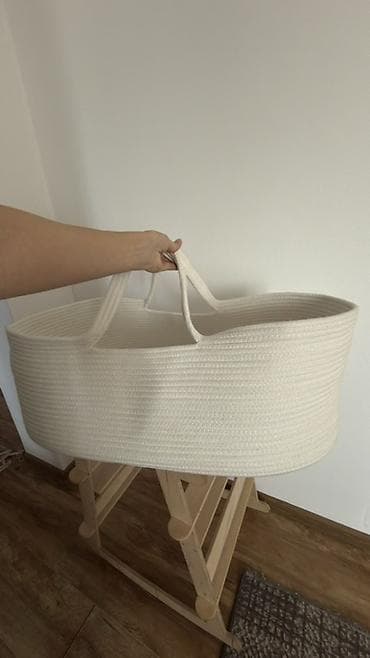 stokke люлька: Плетёная переносная люлька для новорождённого с деревянной качающейся — 4