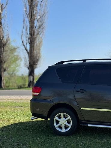 avens: Toyota Avensis Verso: 2002 г., 2 л, Ручные, Бензин, Минивэн — 2