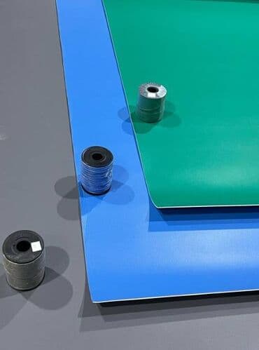 газон для футбольного поля: СПОРТИВНЫЙ ПВХ ЛИНОЛЕУМ По мнению специалистов, спортивный — 7