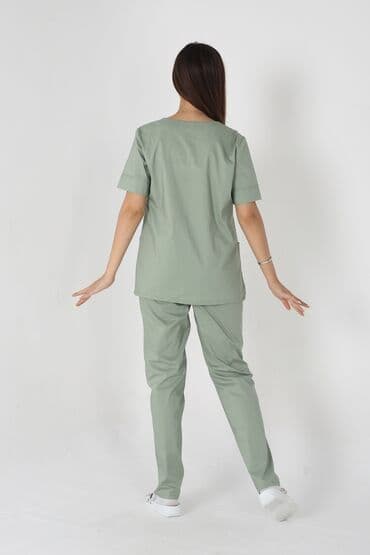 Тонометры: Мед костюм "Женева" -Очень красиво сидит -Имеет приталенный силует — 10