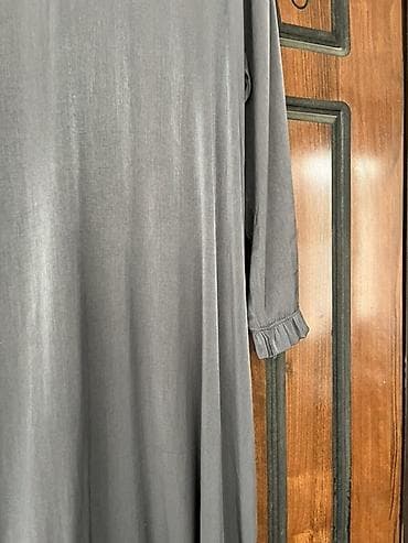 платье из штапеля: Длинное платье свободного кроя - Цвет: графитово‑серый - Длина: макси — 4