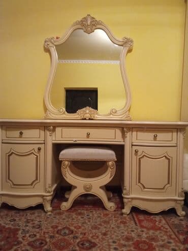 диван на ножках прямой: Срочно срочно продаю спальный гарнитур в отличном состоянии — 2