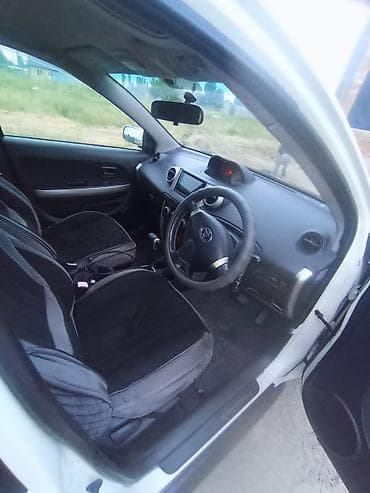 чип машина: Toyota Ist: 2004 г., 1.3 л, Автомат, Бензин, Хэтчбэк — 5