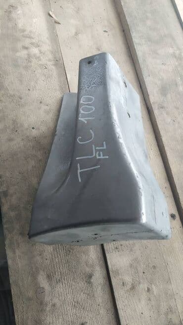 Toyota Land Cruiser 100 сапожок на подножку, Тойота Лэнд Крузер 100 at lalafo.kg Toyota Land Cruiser 100 сапожок на подножку, Тойота Лэнд Крузер 100