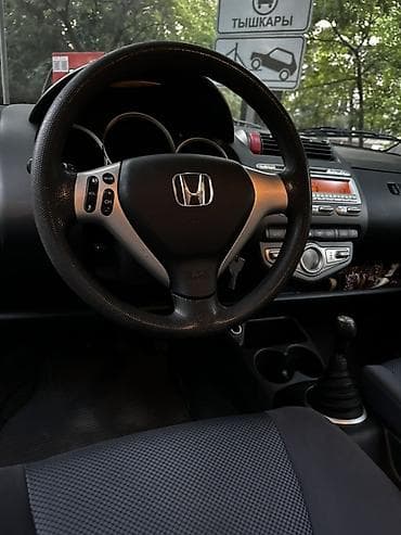 e6 3: Honda Jazz: 2007 г., 1.3 л, Механика, Бензин, Хэтчбэк — 9