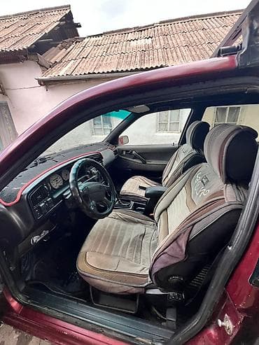 Унаа: Volkswagen Passat: 1992 г., Кол менен иштөөчү, Седан — 5