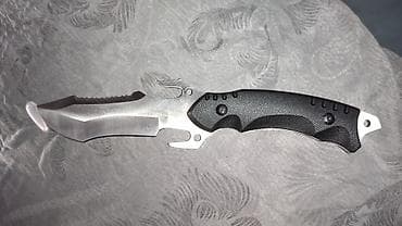 Охотничьи ножи: Нож с чехлом 
длина 25 см
сталь 65×13 твердость 60 HRC — 1